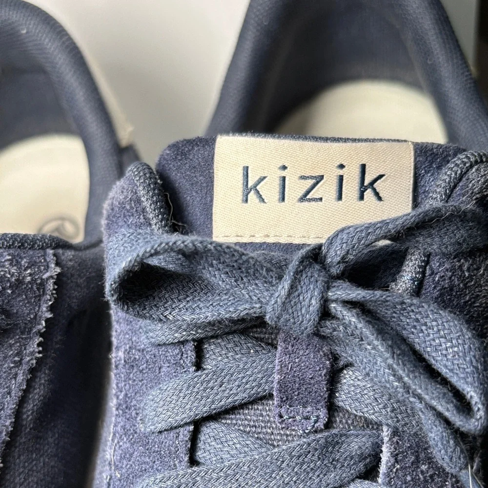 Men's 8w women’s 9.5w fits more like a 9 Navy‎ and White Casual Sneakers fc5